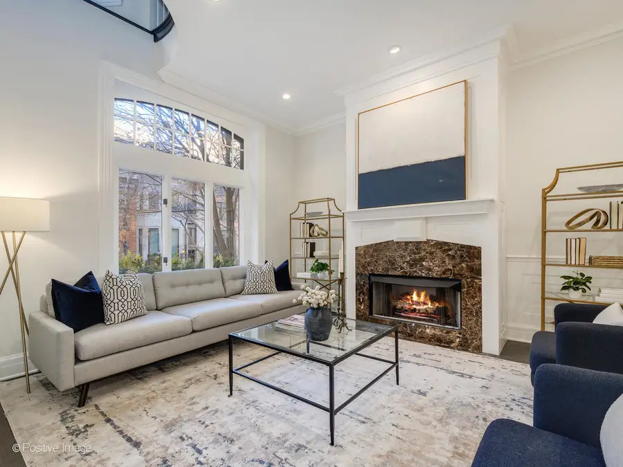 37 E Elm Street, Chicago, IL 60611 - #3