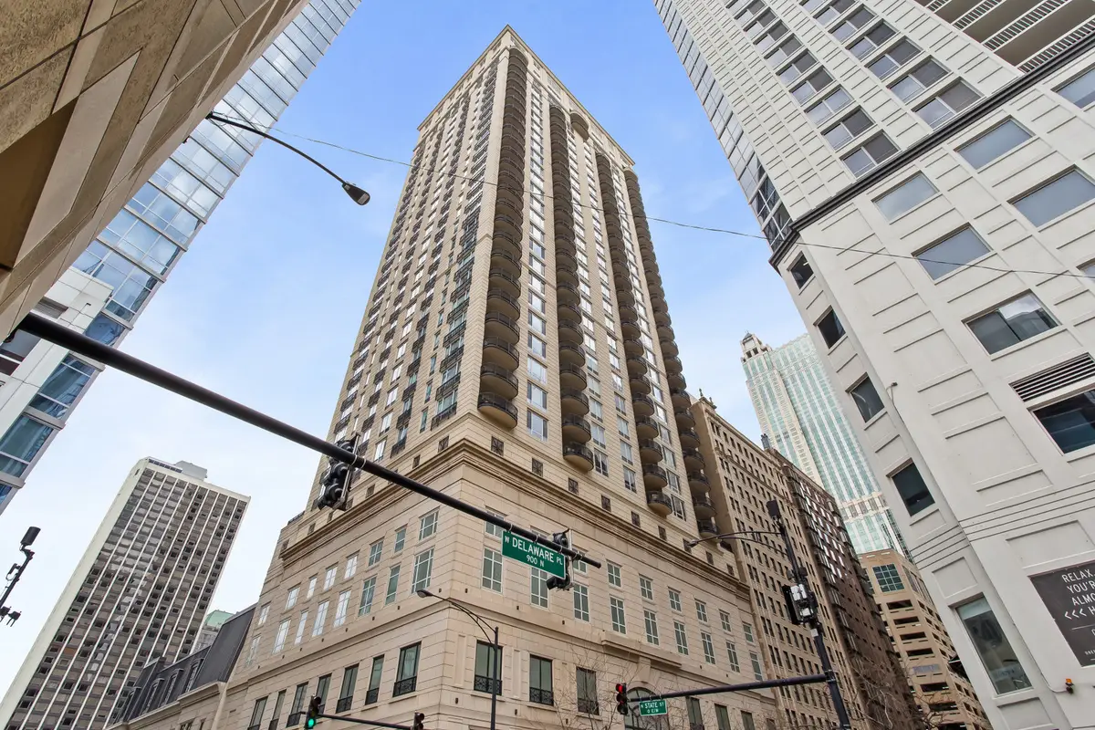 10 E Delaware Place #9C, Chicago, IL 60611 - #1