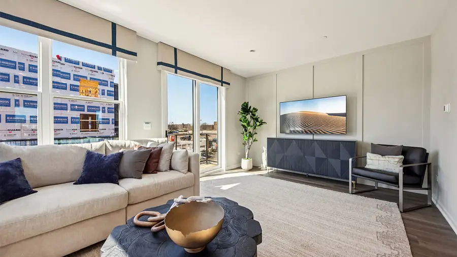 2221 Waters Edge Drive, Schaumburg, IL 60196 - #3