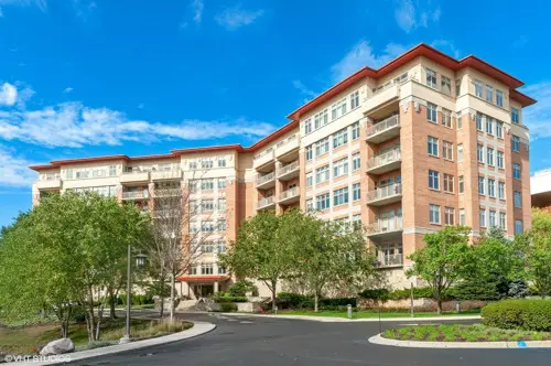 40 Prairie Park Drive #608, Wheeling, IL 60090