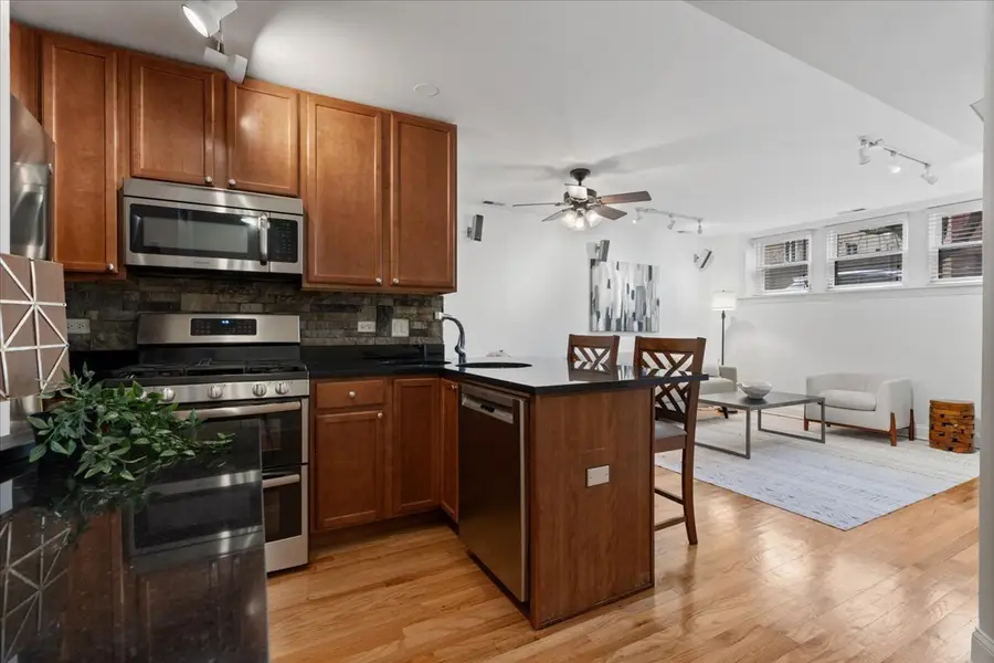 1525 W Cullom Avenue #G, Chicago, IL 60613 - #2