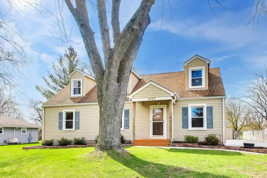 1607 W Plainfield Road, La Grange Highlands, IL 60525 - #2