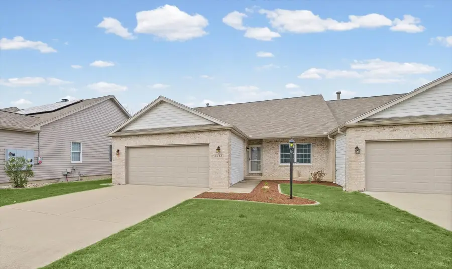 2523 Windward Boulevard #2523, Champaign, IL 61821 - #2