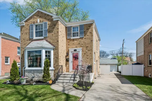 7151 N Ottawa Avenue, Chicago, IL 60631