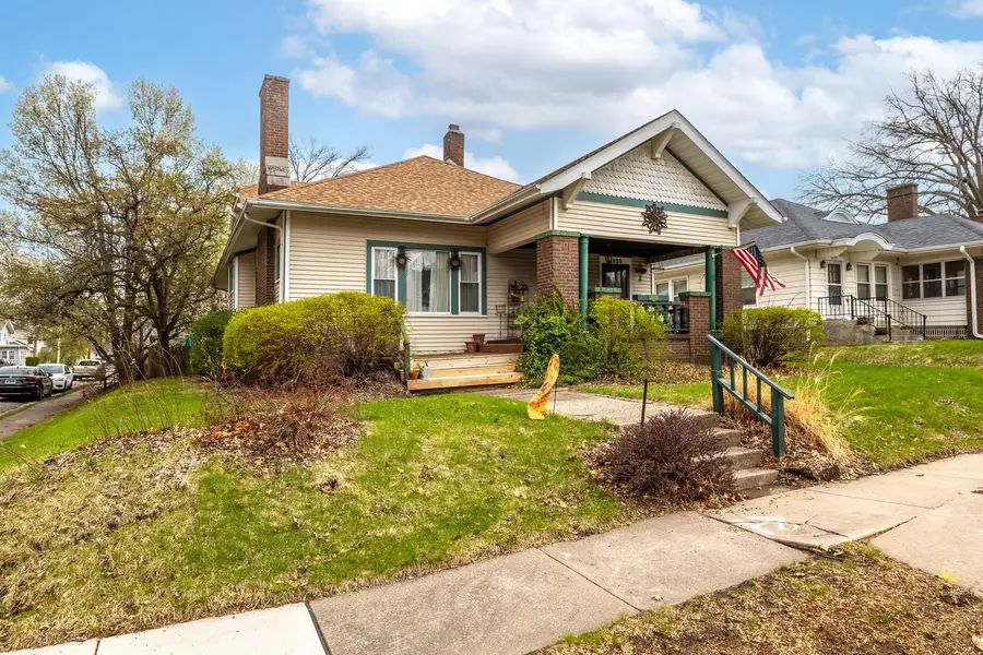 2633 Grand Avenue, Davenport, IA 52803 - #2