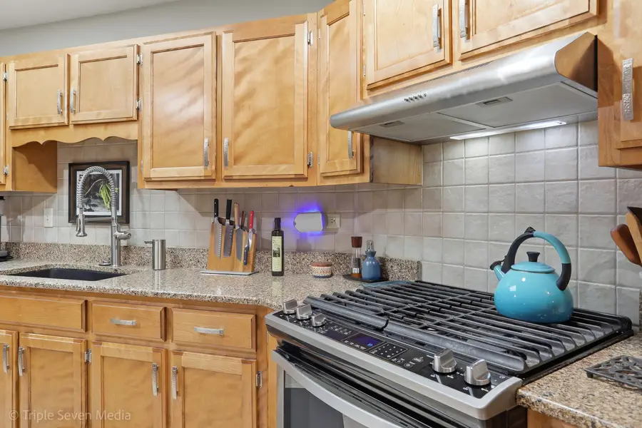 15417 Maple Court, Oak Forest, IL 60452 - #2