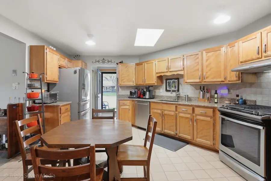 15417 Maple Court, Oak Forest, IL 60452 - #3