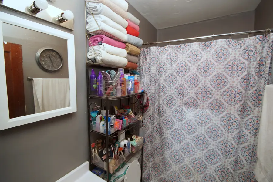 1307 W 36th Street, Davenport, IA 52806 - #3