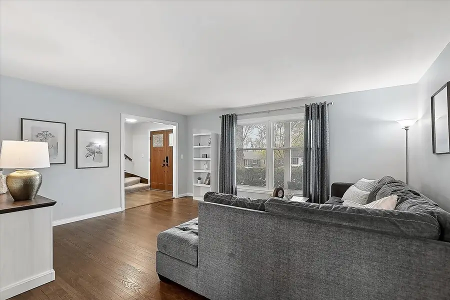 1018 Shari Lane, Libertyville, IL 60048 - #3