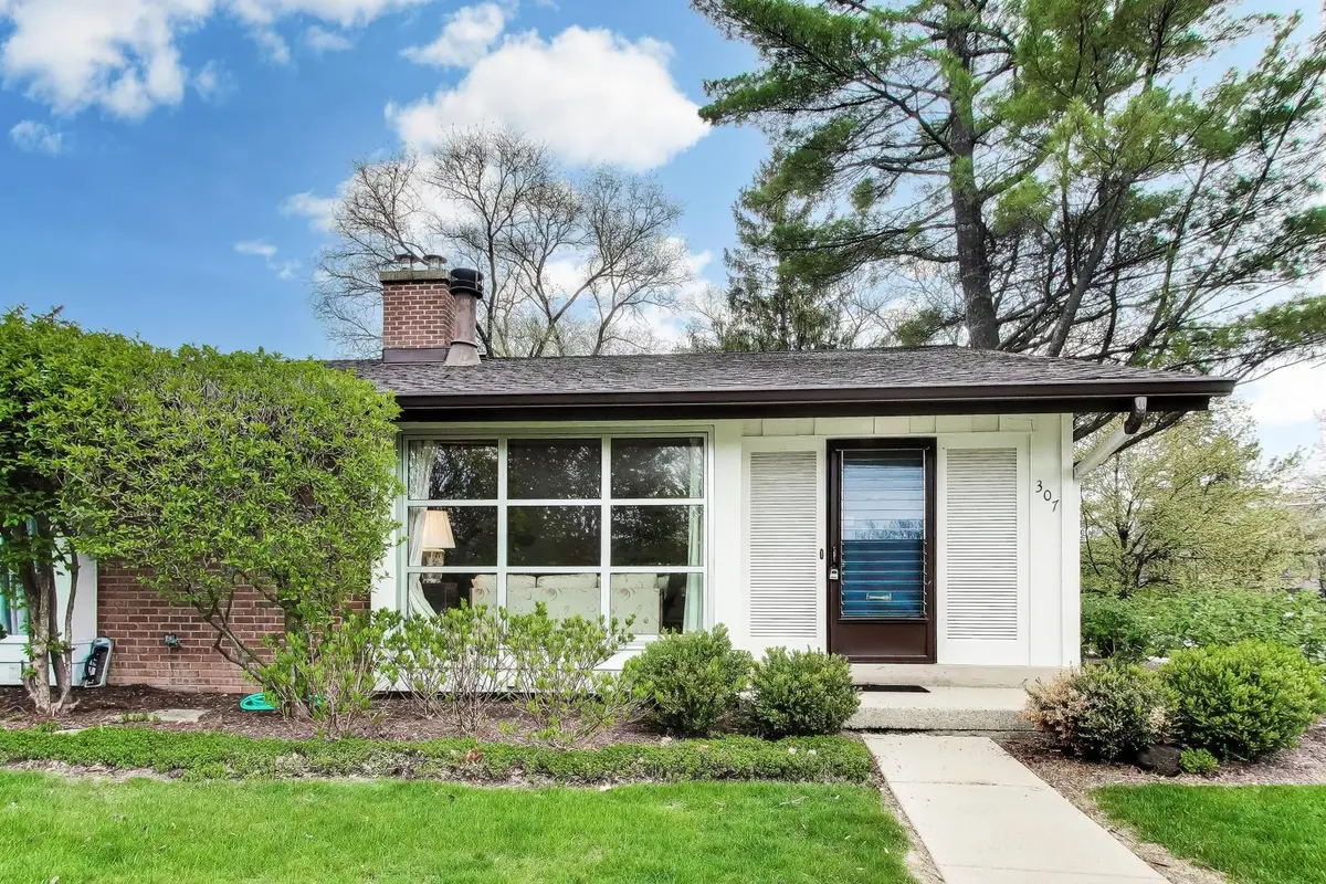 307 Crestwood Village, Northfield, IL 60093 - #1