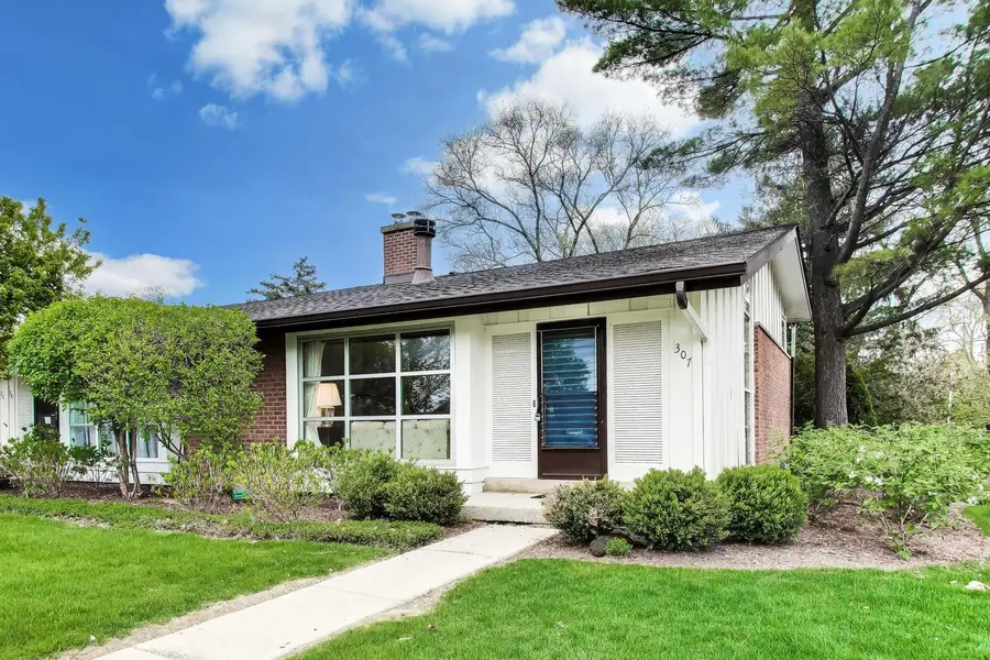 307 Crestwood Village, Northfield, IL 60093 - #2