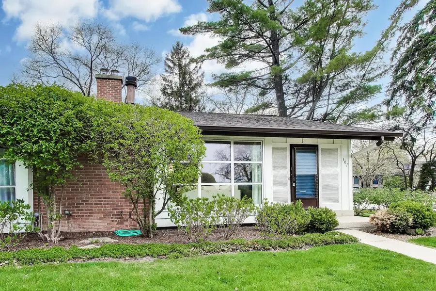 307 Crestwood Village, Northfield, IL 60093 - #3