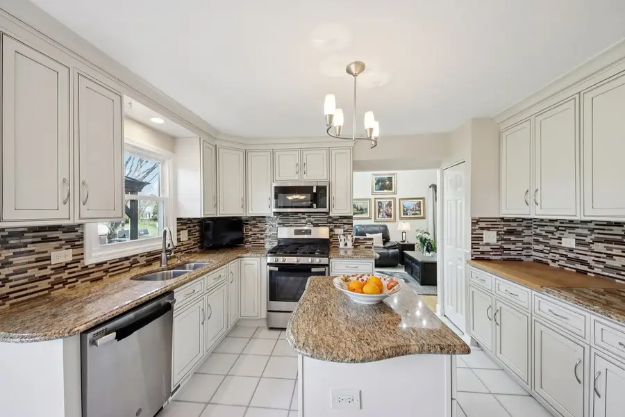 144 N Fiore Parkway, Vernon Hills, IL 60061 - #3