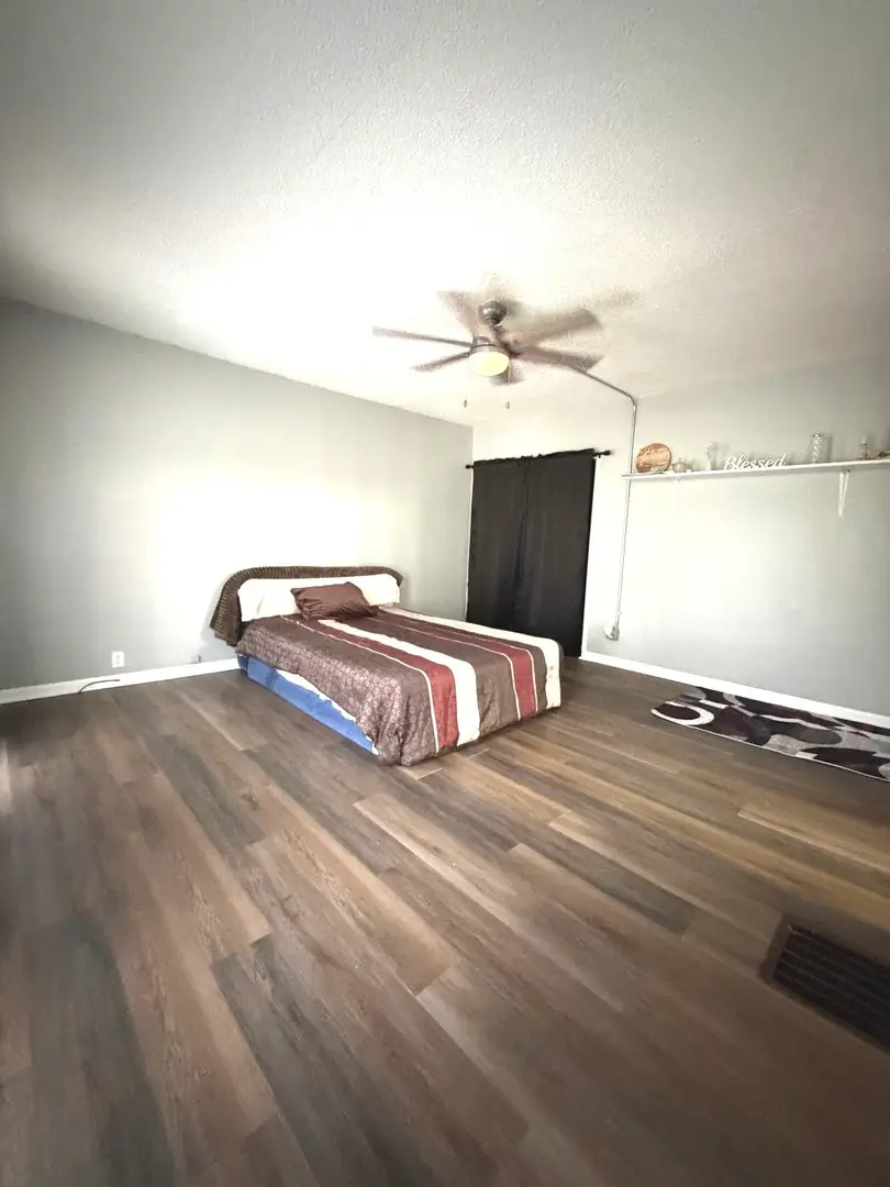 1335 E 9th Street, Davenport, IA 52803 - #2