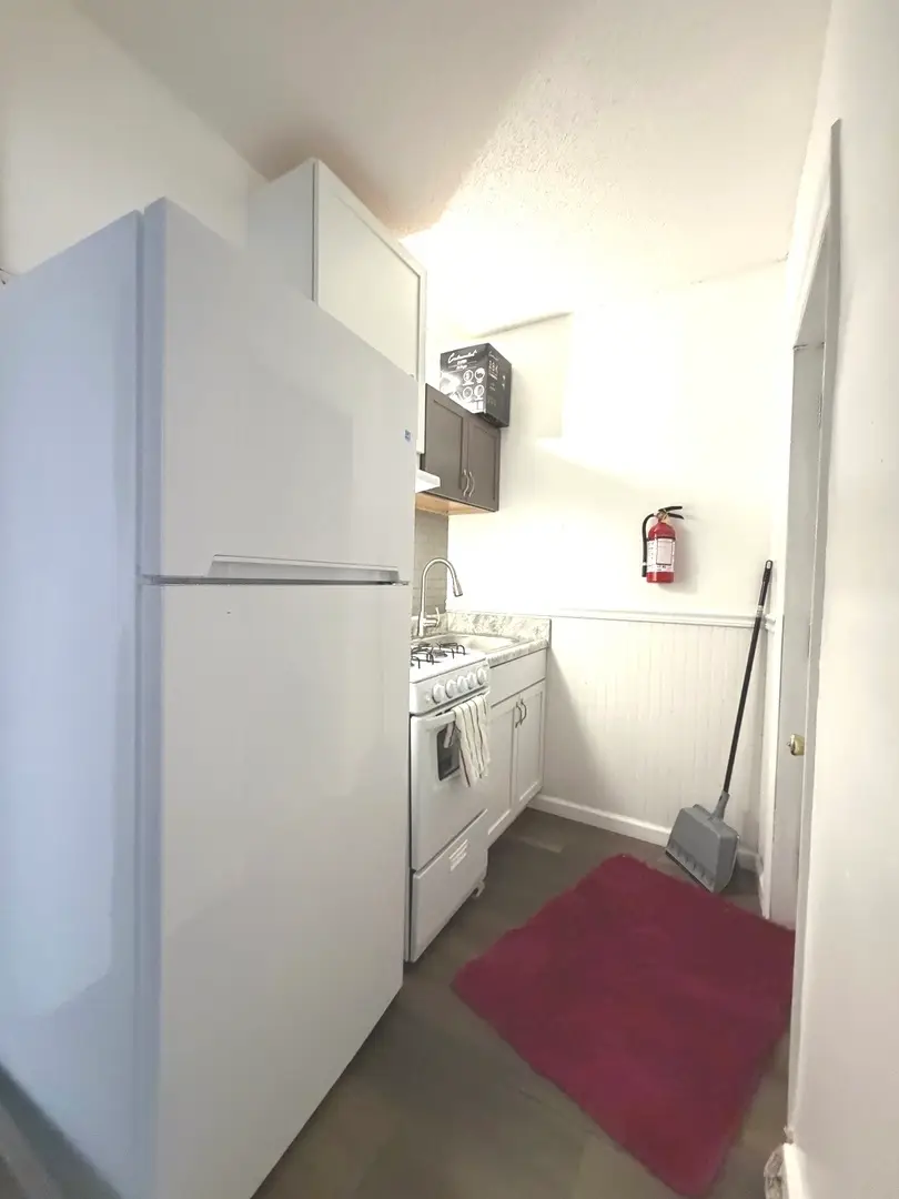 1335 E 9th Street, Davenport, IA 52803 - #3