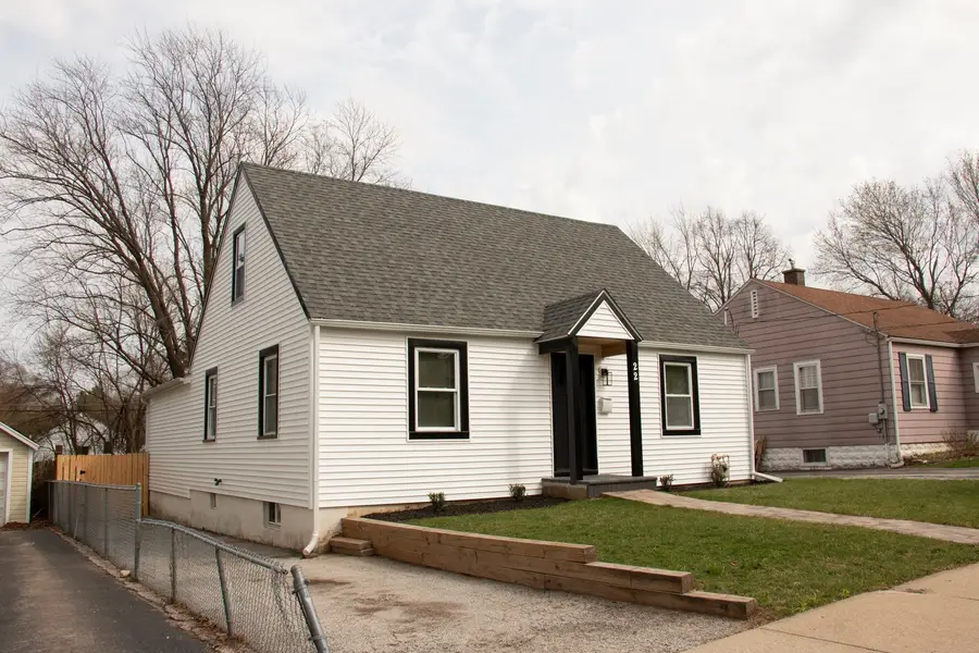 22 N 12th Street, Saint Charles, IL 60174 - #2