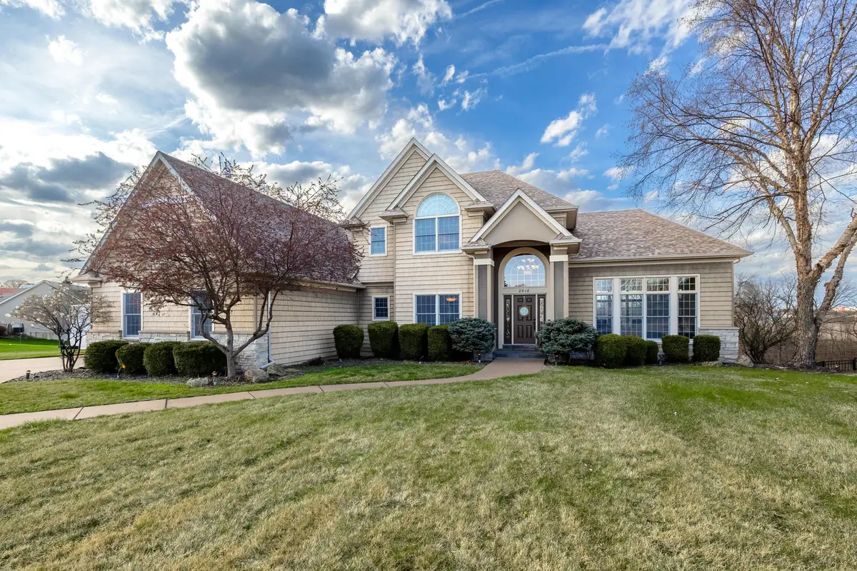 2916 E 45th Court, Davenport, IA 52804 - #1