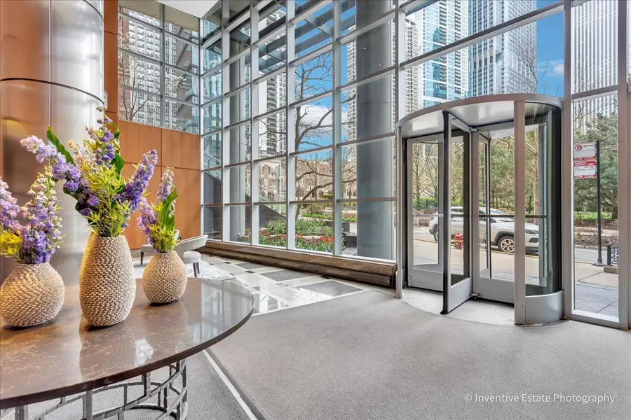 201 N Westshore Drive #1006, Chicago, IL 60601 - #3