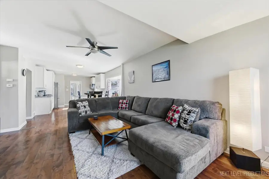 213 W School Street, Villa Park, IL 60181 - #3