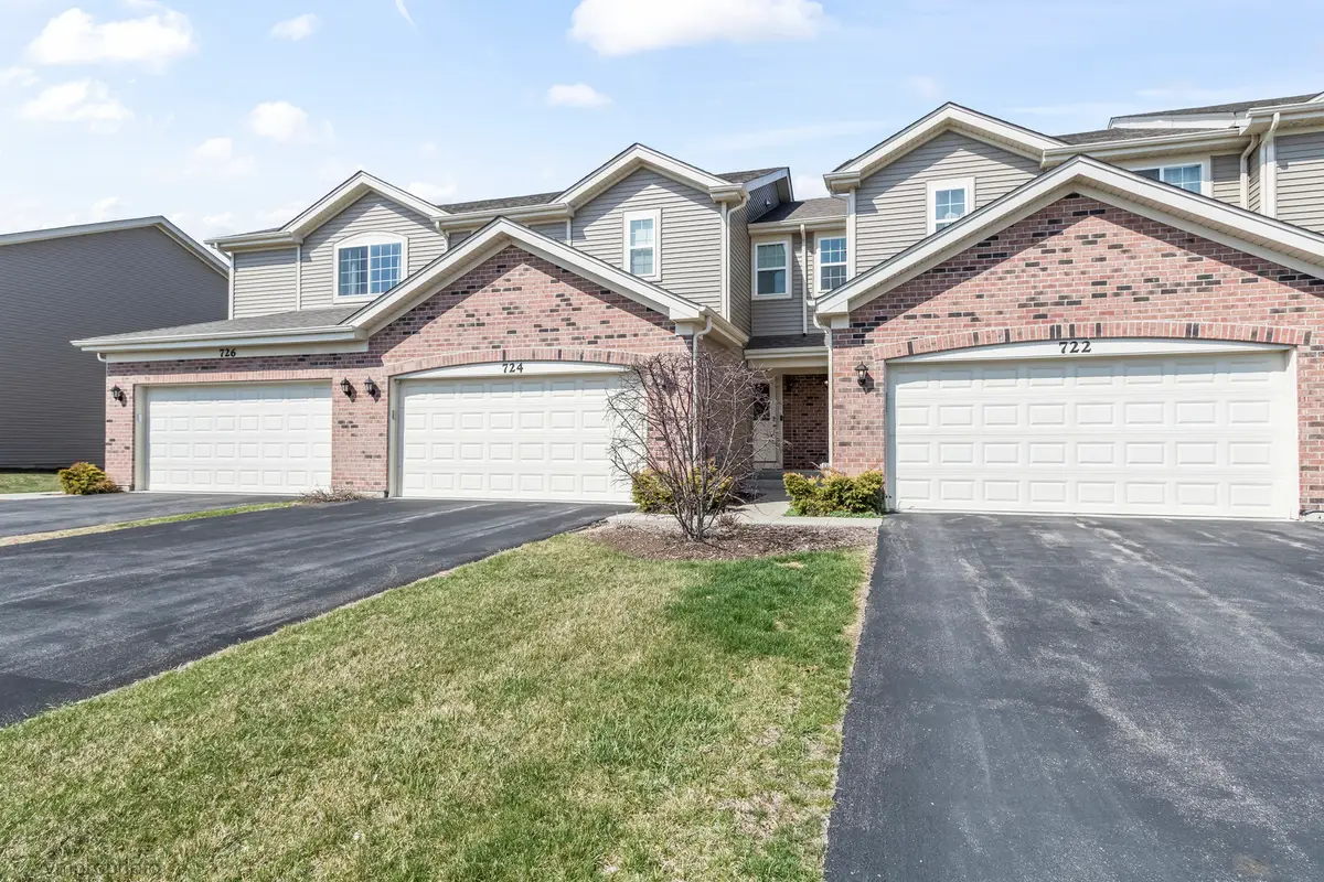 724 Wellington Lane, Cary, IL 60013 - #1