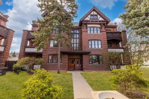 116 S East Avenue #1E, Oak Park, IL 60302