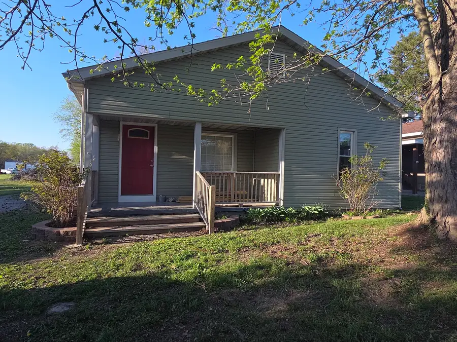 104 E Vermont Street, Carterville, IL 62918 - #3