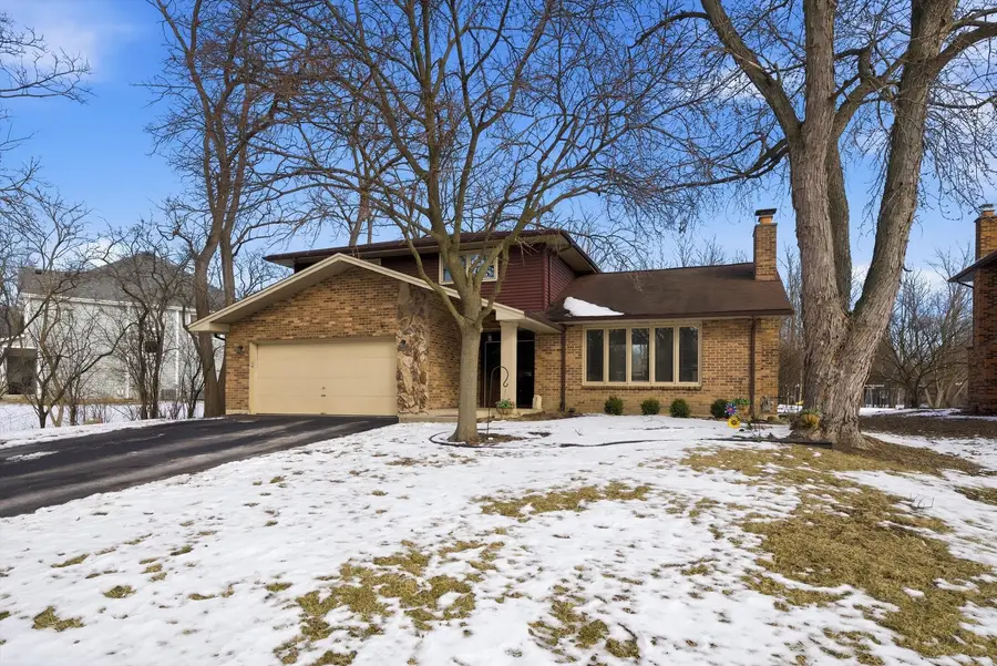 5721 Vial Parkway, La Grange Highlands, IL 60525 - #3