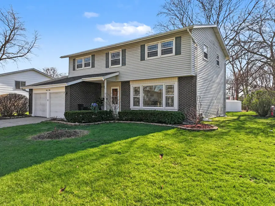 1004 N Greenfield Lane, Mount Prospect, IL 60056 - #2