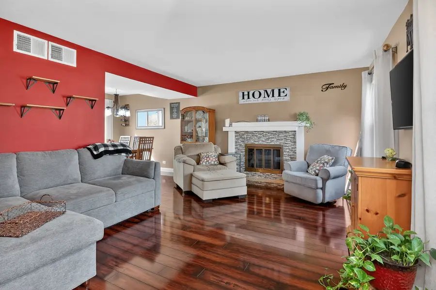 321 Lakeside Drive, Bolingbrook, IL 60440 - #2