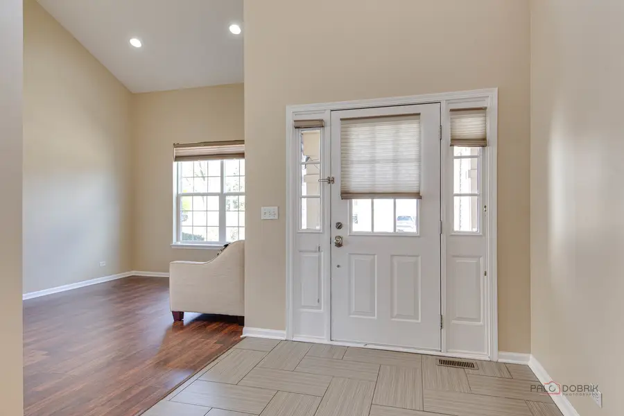 4 Waterton Drive, Streamwood, IL 60107 - #3