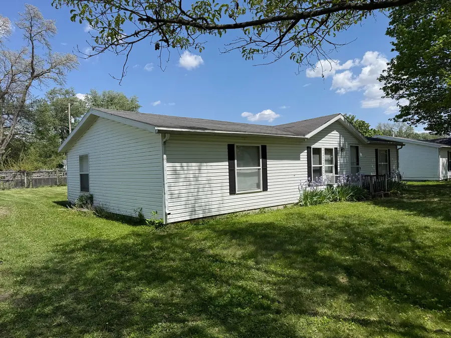 155 E Concord Street, Sheldon, IL 60966 - #2