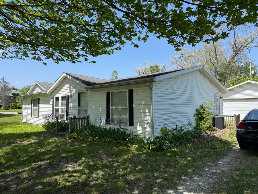 155 E Concord Street, Sheldon, IL 60966 - #3