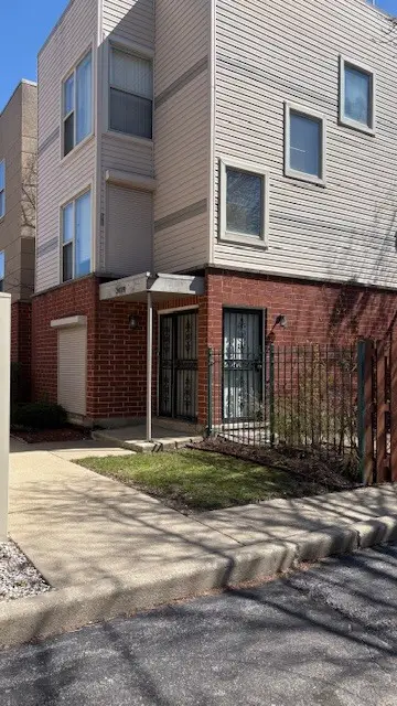3439 W Lexington Street, Chicago, IL 60624 - #1