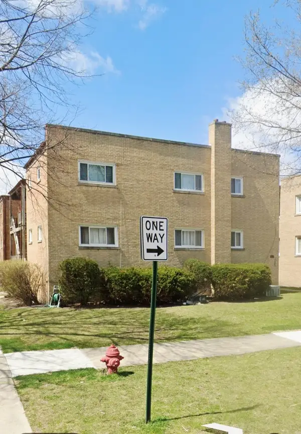 8300 Christiana Avenue #2E, Skokie, IL 60076