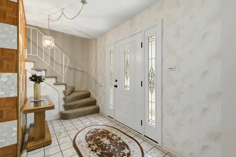 18W276 Holly Avenue, Darien, IL 60561 - #2