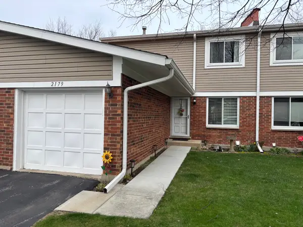 2179 N Queensburg Lane, Palatine, IL 60074