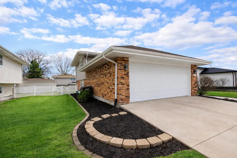 16755 Oleander Avenue, Tinley Park, IL 60477 - #2