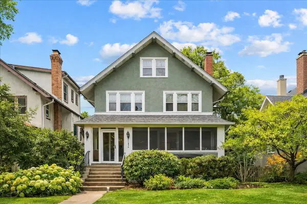 1036 Ashland Avenue, Wilmette, IL 60091