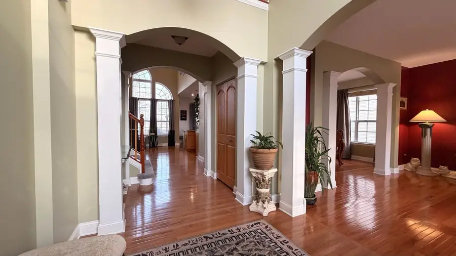 6 Glenview Court, Bolingbrook, IL 60490 - #2