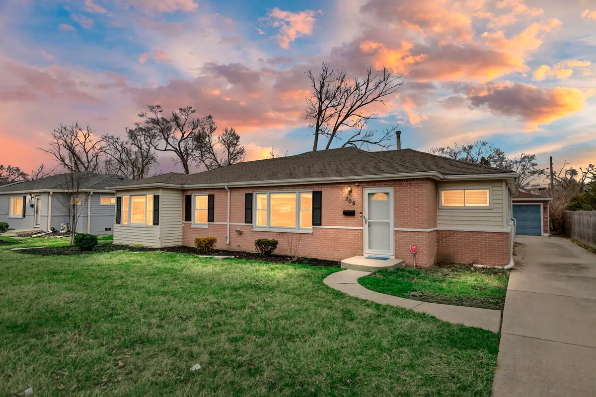 705 Cumberland Street, Hoffman Estates, IL 60169 - #1