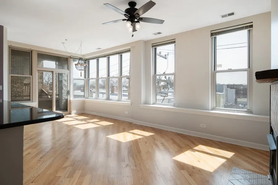 3113 W Lawrence Avenue #A302, Chicago, IL 60625 - #2