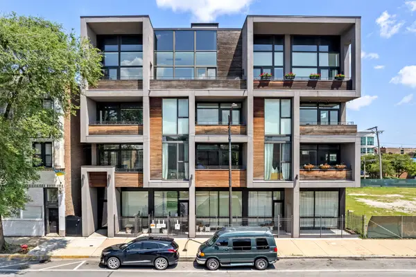 2424 W Chicago Avenue #201, Chicago, IL 60622