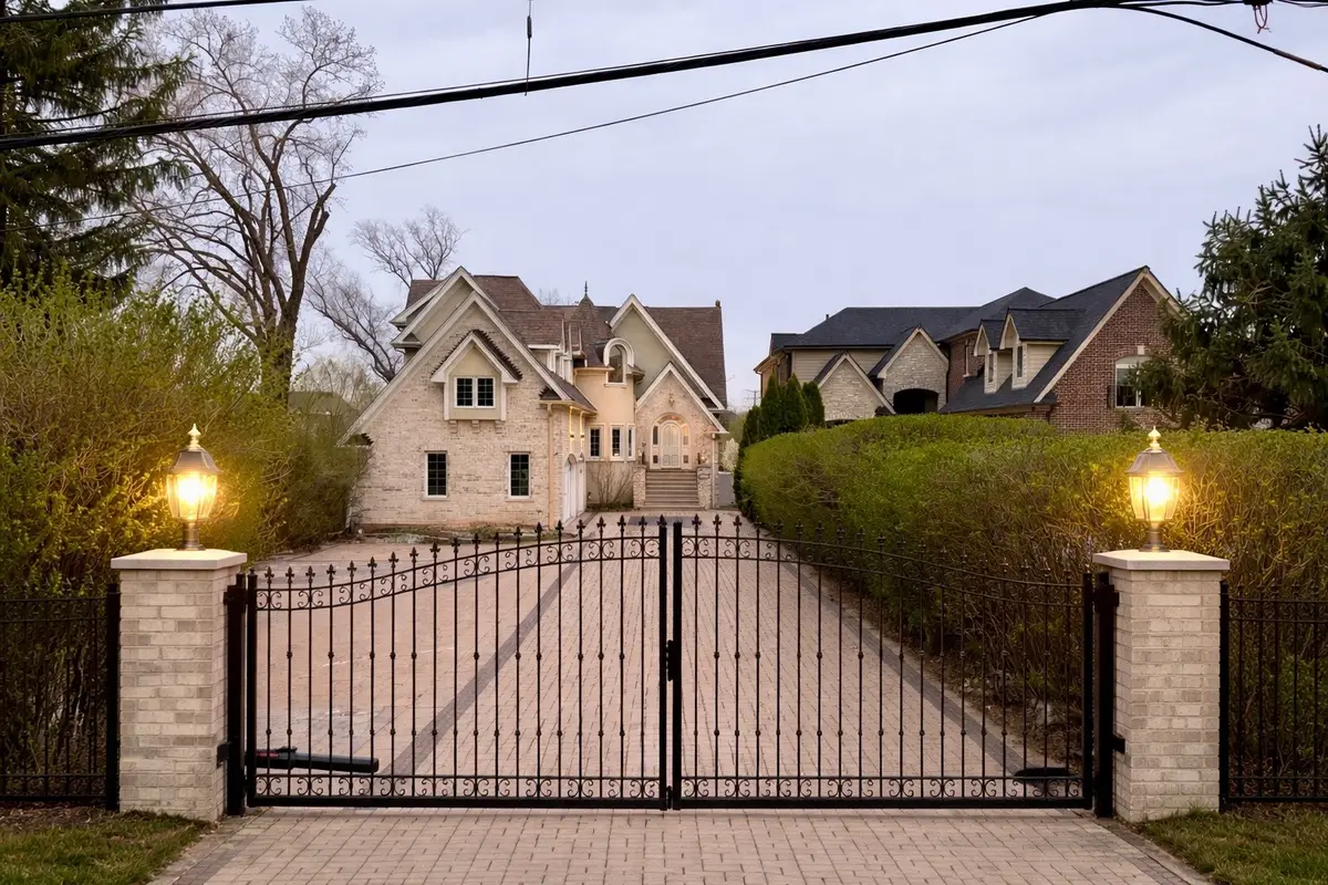 7381 S Madison Street, Burr Ridge, IL 60527 - #1