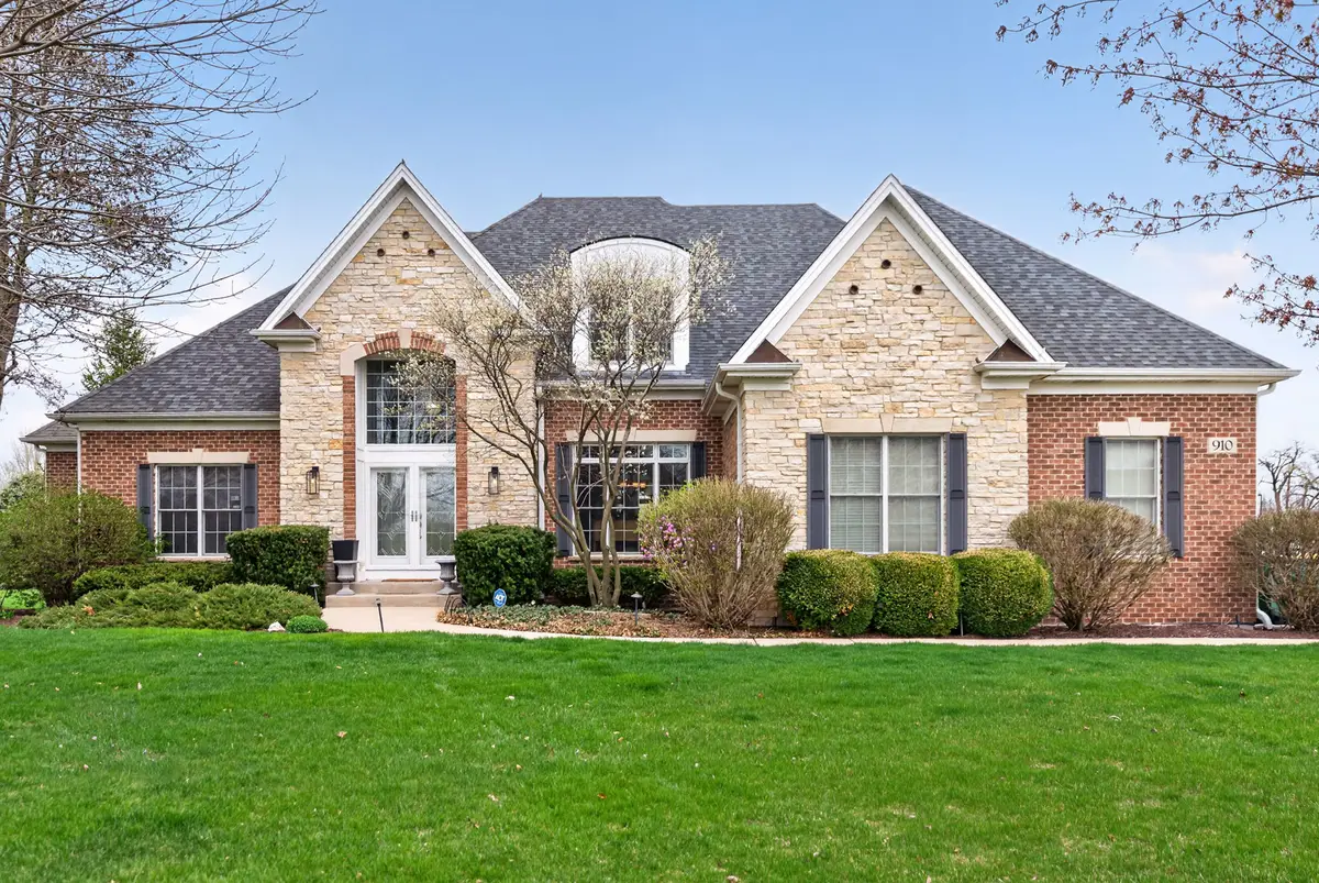 910 Freedom Circle, Sycamore, IL 60178 - #1