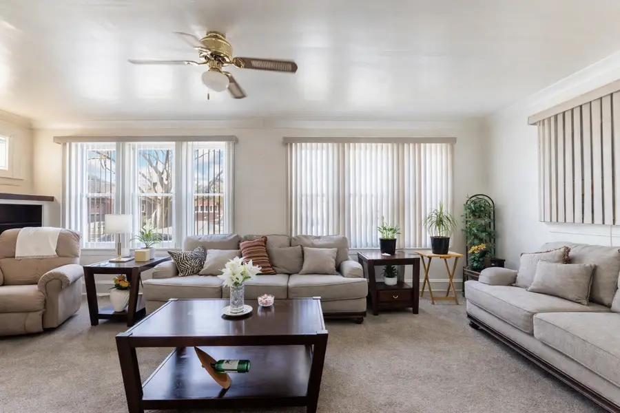 8129 S Cornell Avenue, Chicago, IL 60617 - #3