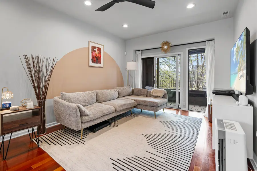 3918 W Roscoe Street #2, Chicago, IL 60618 - #3