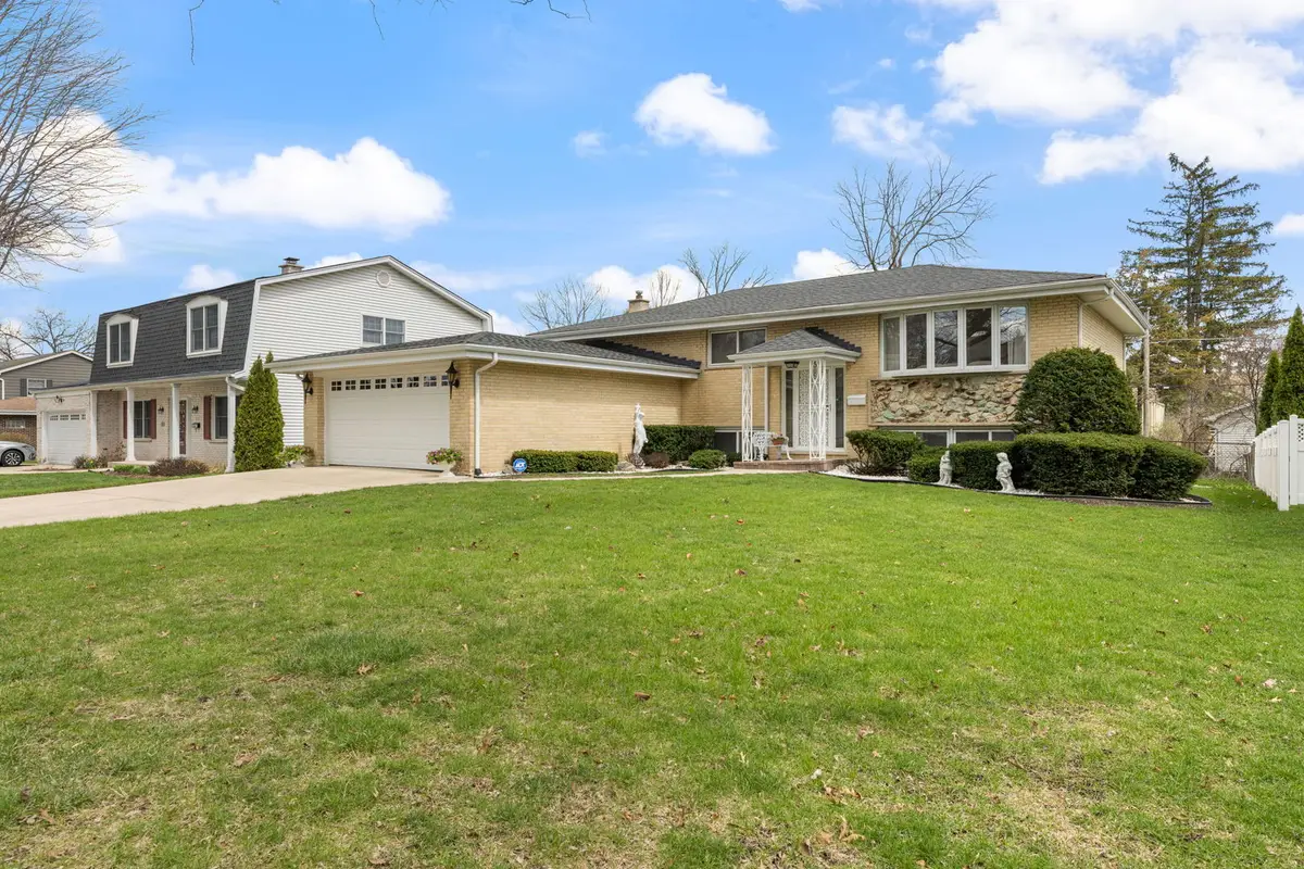 515 N Walnut Street, Itasca, IL 60143 - #1