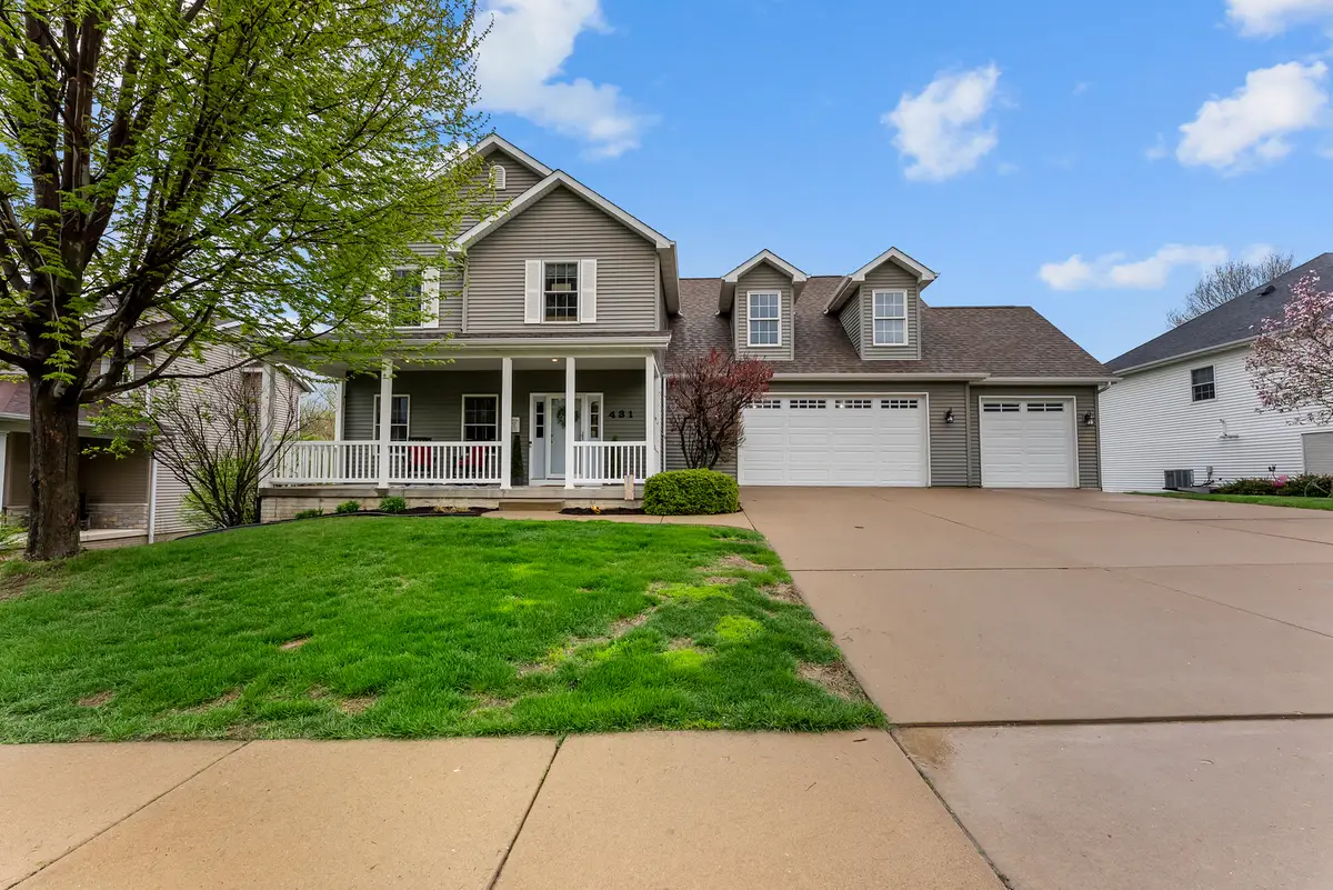 431 N 8th Street, Le Claire, IA 52753 - #1