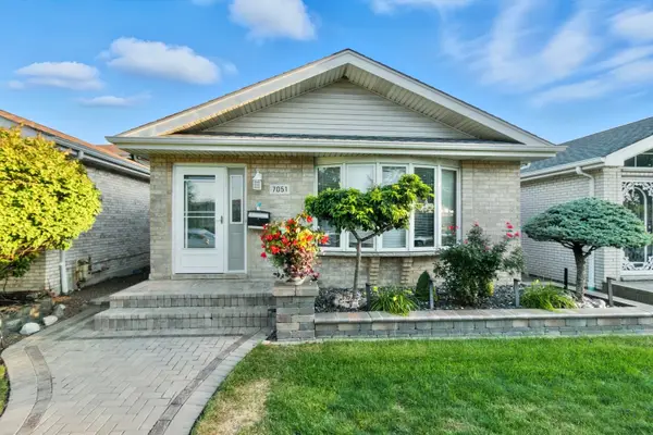 7051 W 64th Place, Chicago, IL 60638