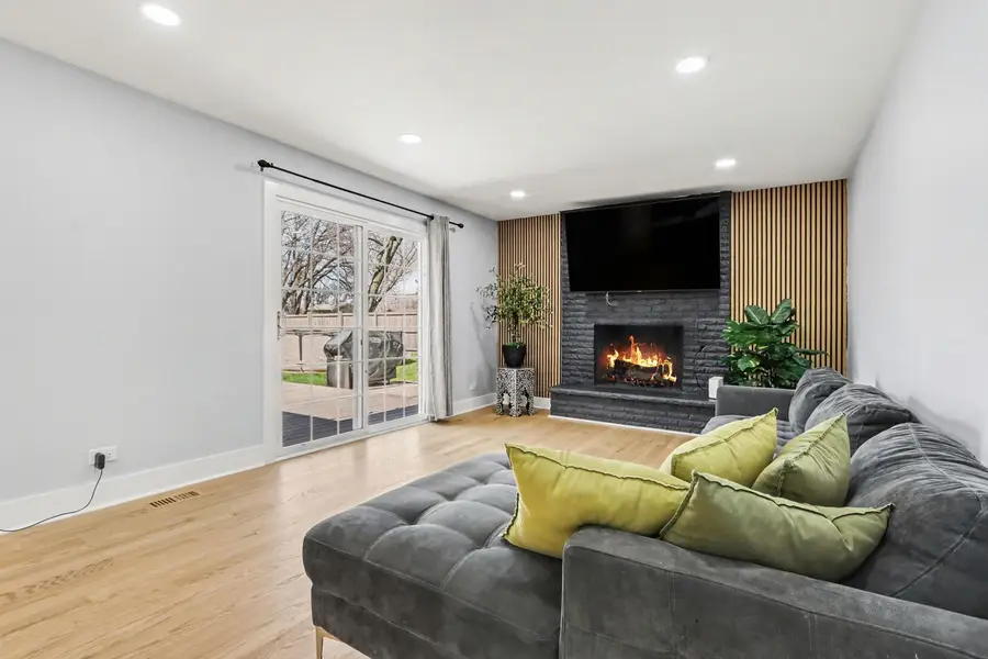 10360 Brenner Court, Naperville, IL 60564 - #3